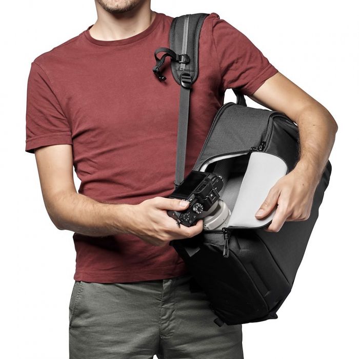 LOWEPRO FLIPSIDE BP 300 AW III BLACK - Click Image to Close