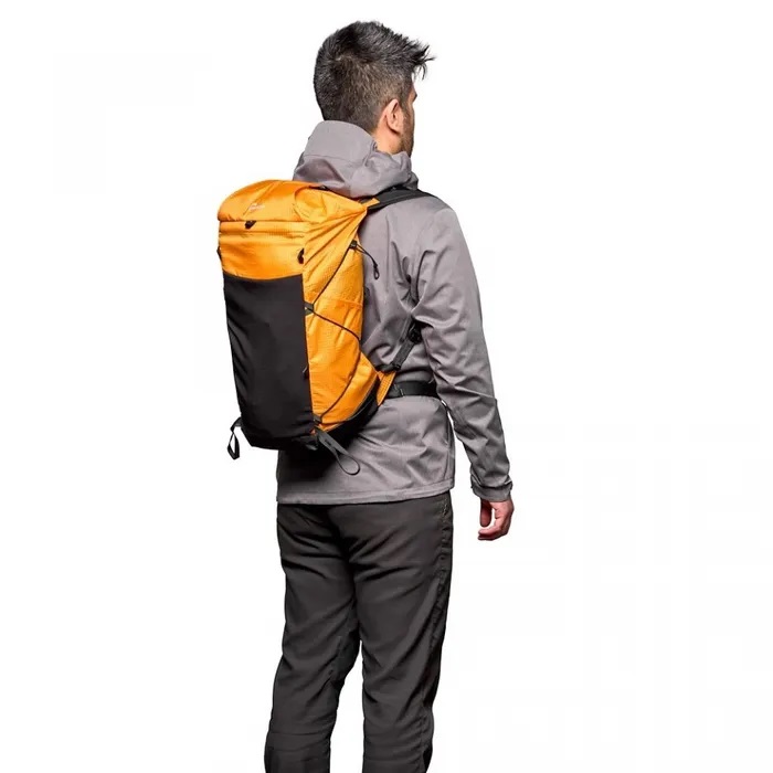 LOWEPRO RUNABOUT PACK-AWAY DAYPACK 18L - Click Image to Close