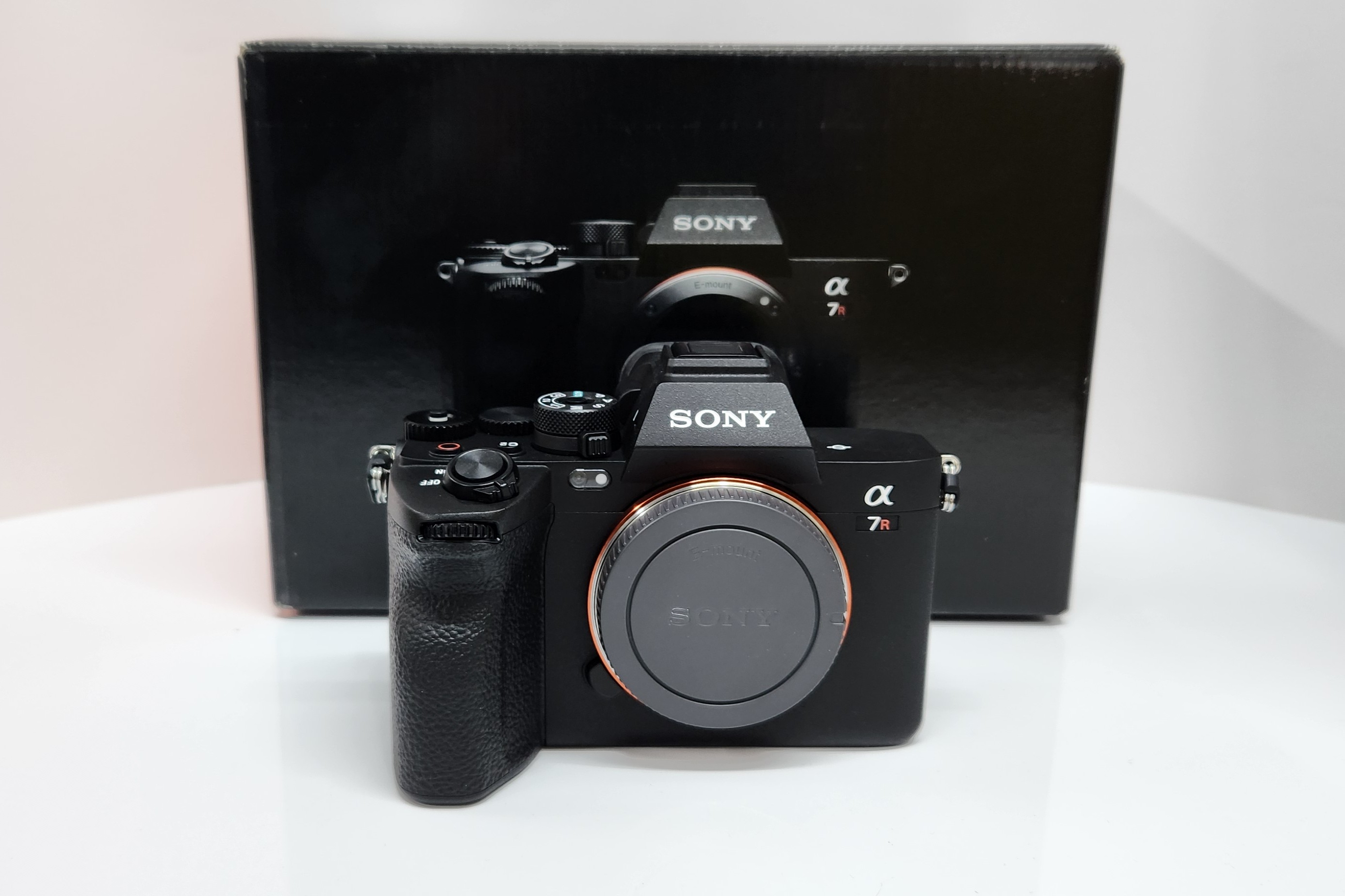 Sony ILCE-7RM5 (Used, mint, as new condition)