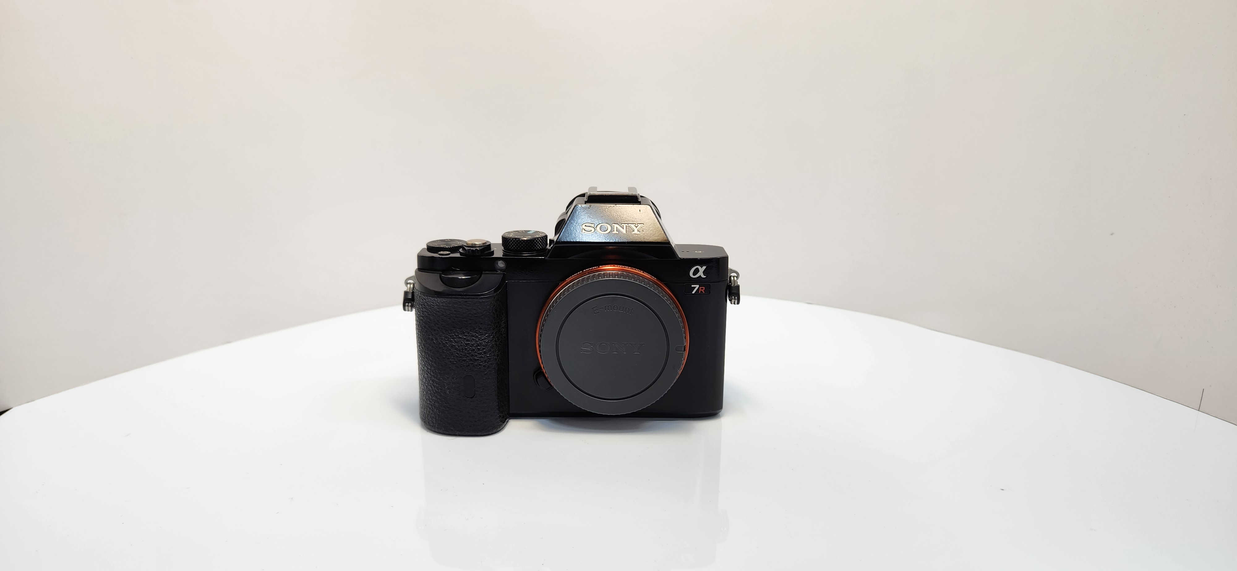 Sony ILCE-7R (Refurbished)